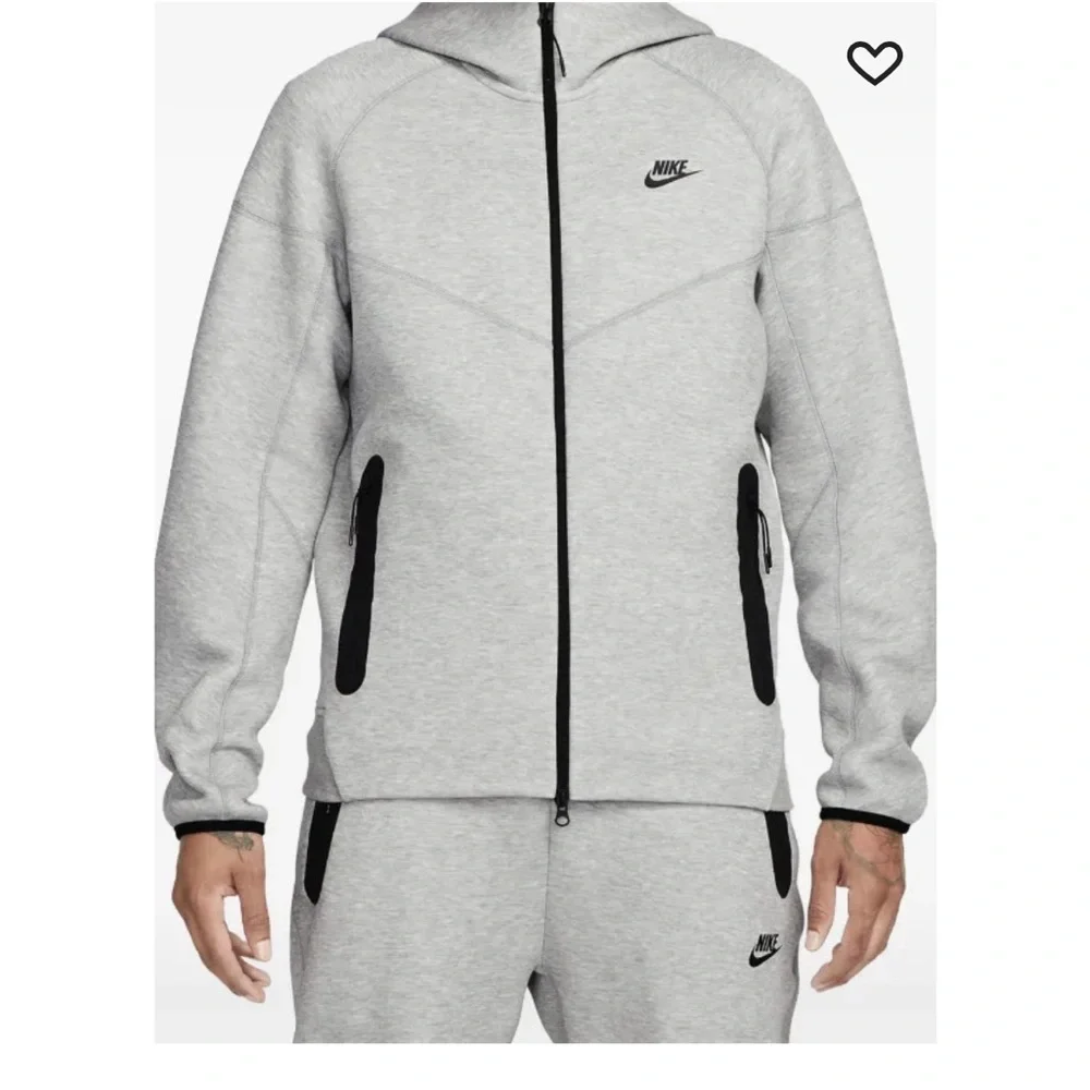 Nike Sportswear Tech Fleece Windrunner Full-Zip Hoodie - Picture 9 of 13